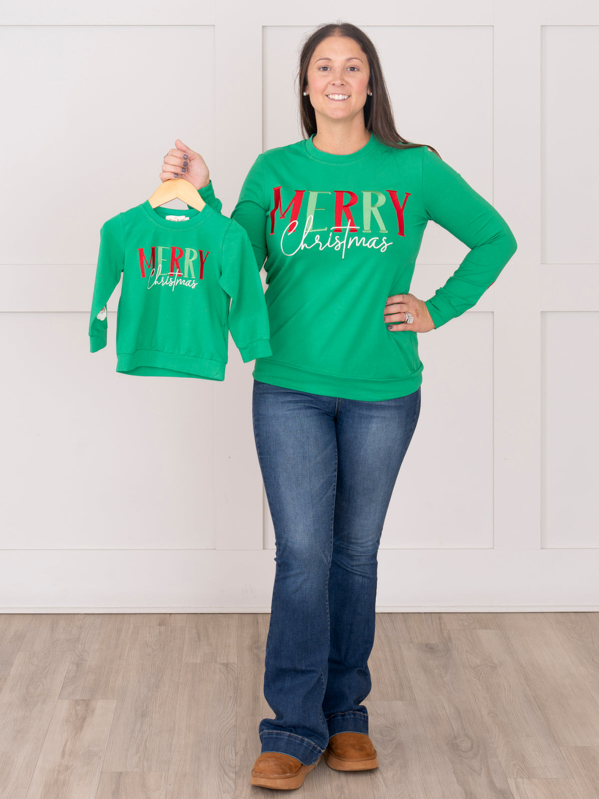 Santa's Greeting T-Shirt - Marie Nicole Clothing