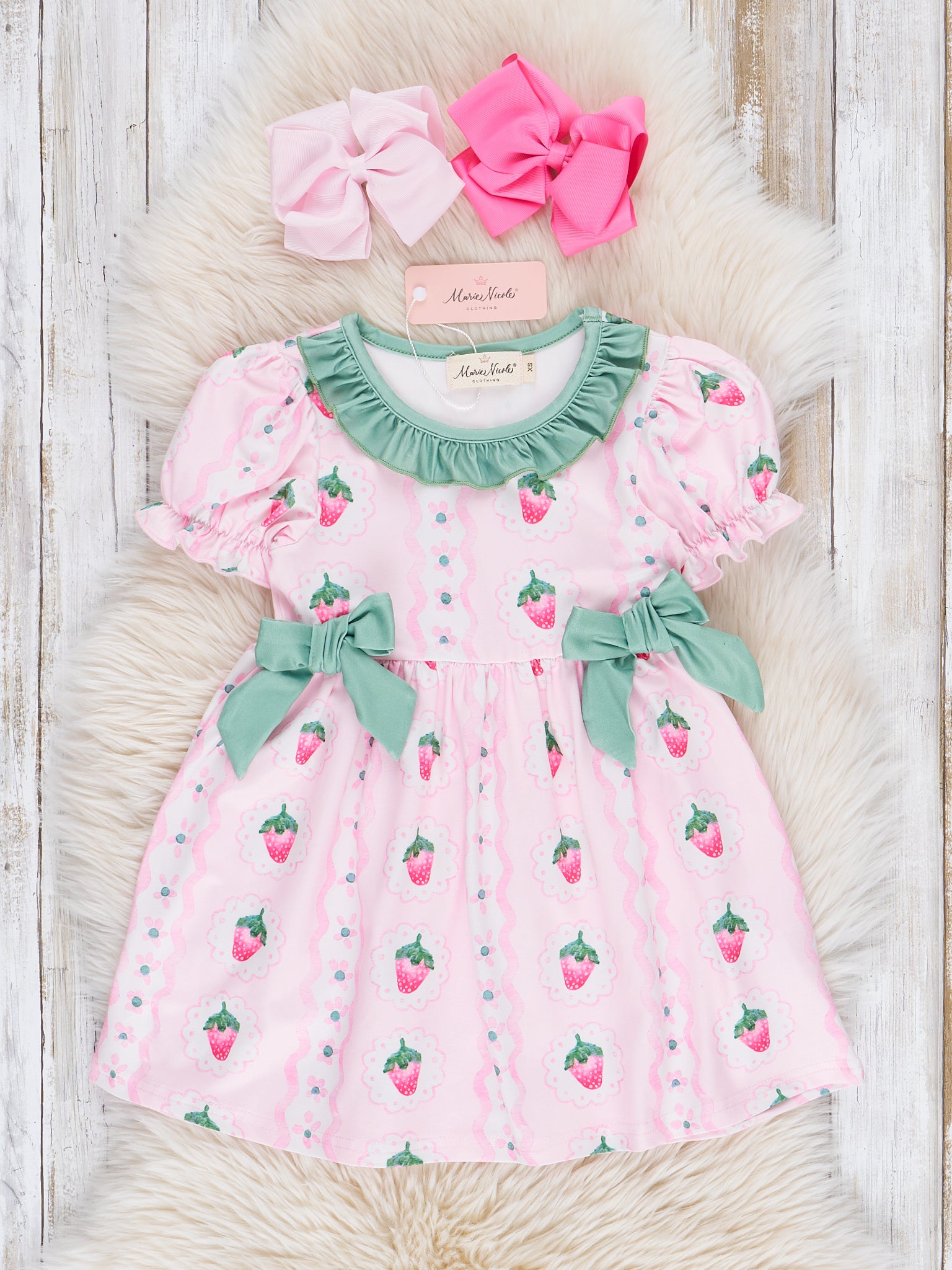 strawberry party dress Stock Strawberry Dress Women Fashion Deep V Pleated Puff Sleeve Sweet Voile  Mesh Sequins Embroidery French Party Dresses 210317