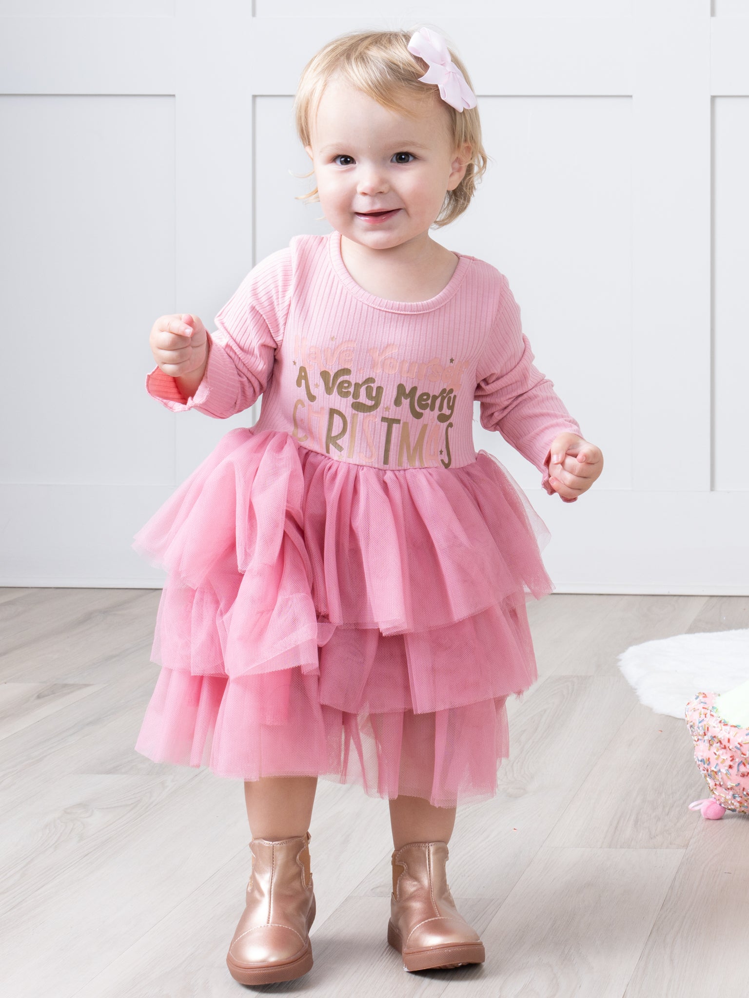 Pink Ribbed Merry Christmas Tiered Tulle Dress – Marie Nicole Clothing