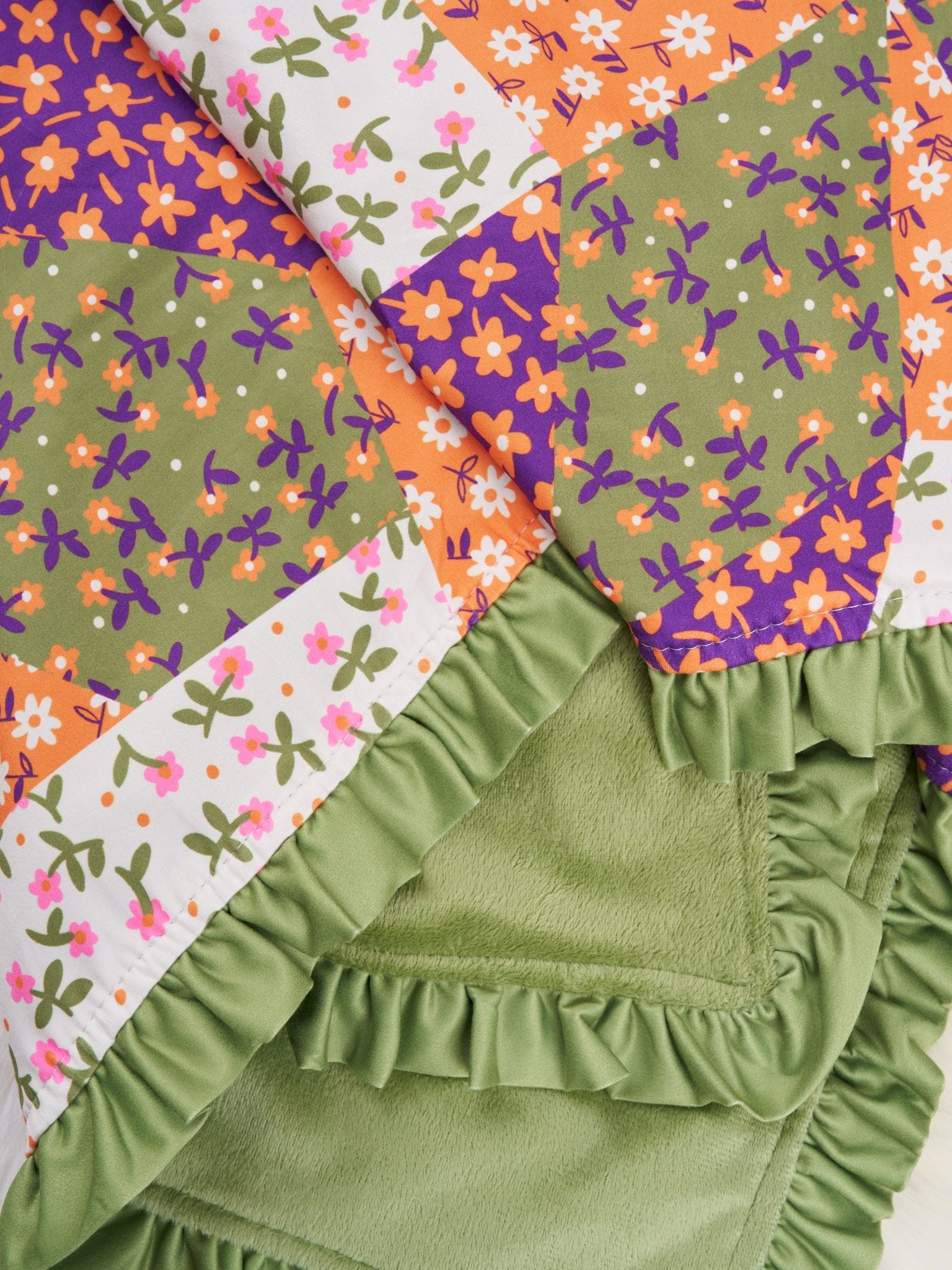 Geometric Floral Ruffle Blanket - Marie Nicole Clothing