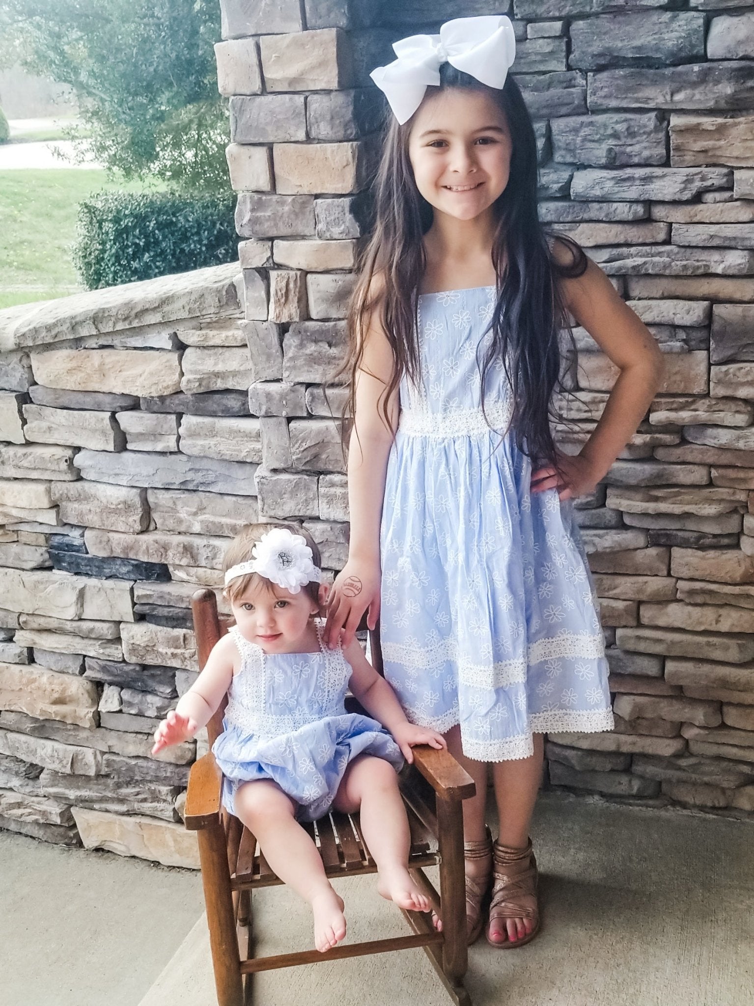 Blue Daisy Lace Romper - Marie Nicole Clothing