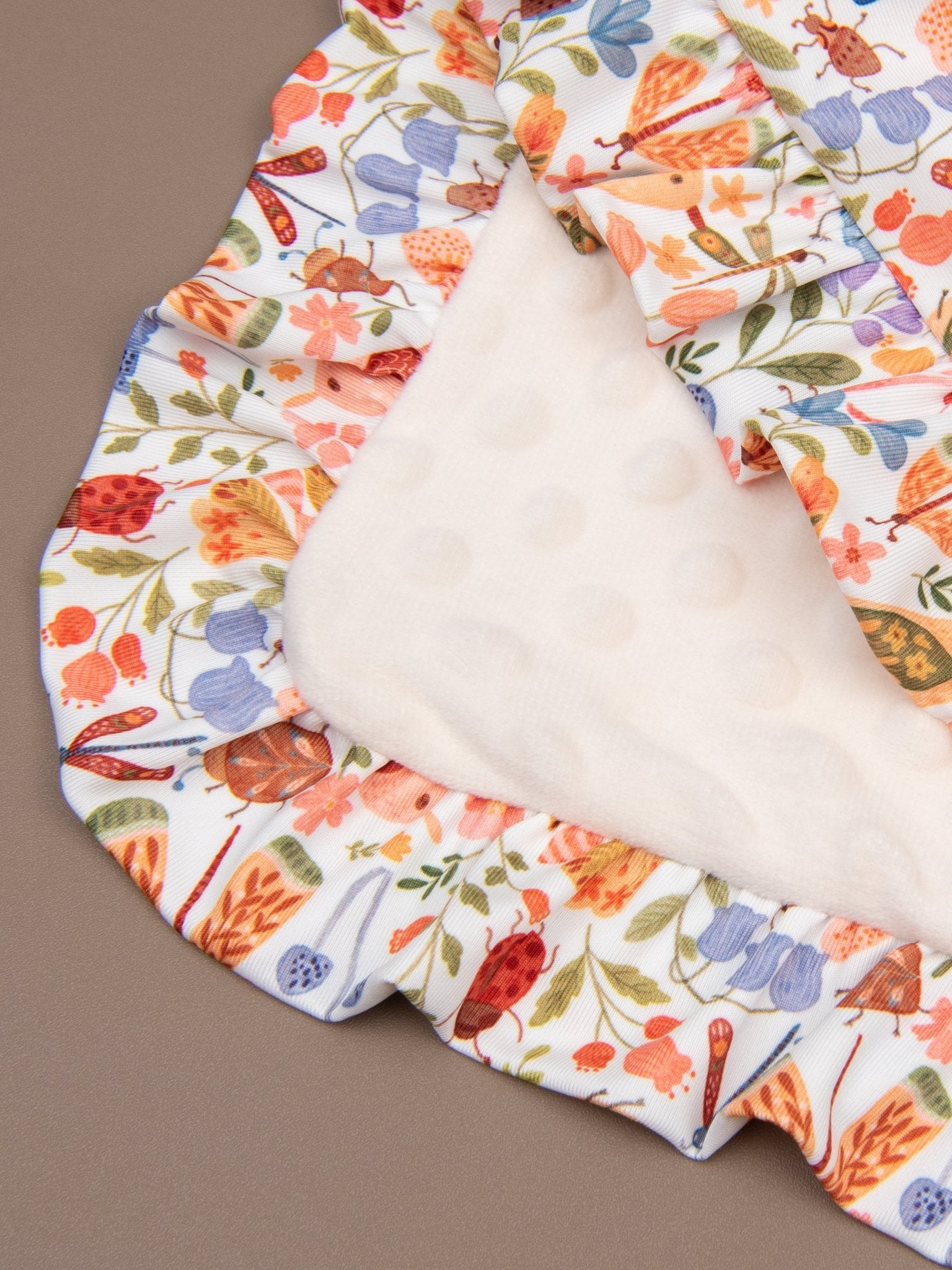 Tennessee Garden Ruffle Blanket - Marie Nicole Clothing