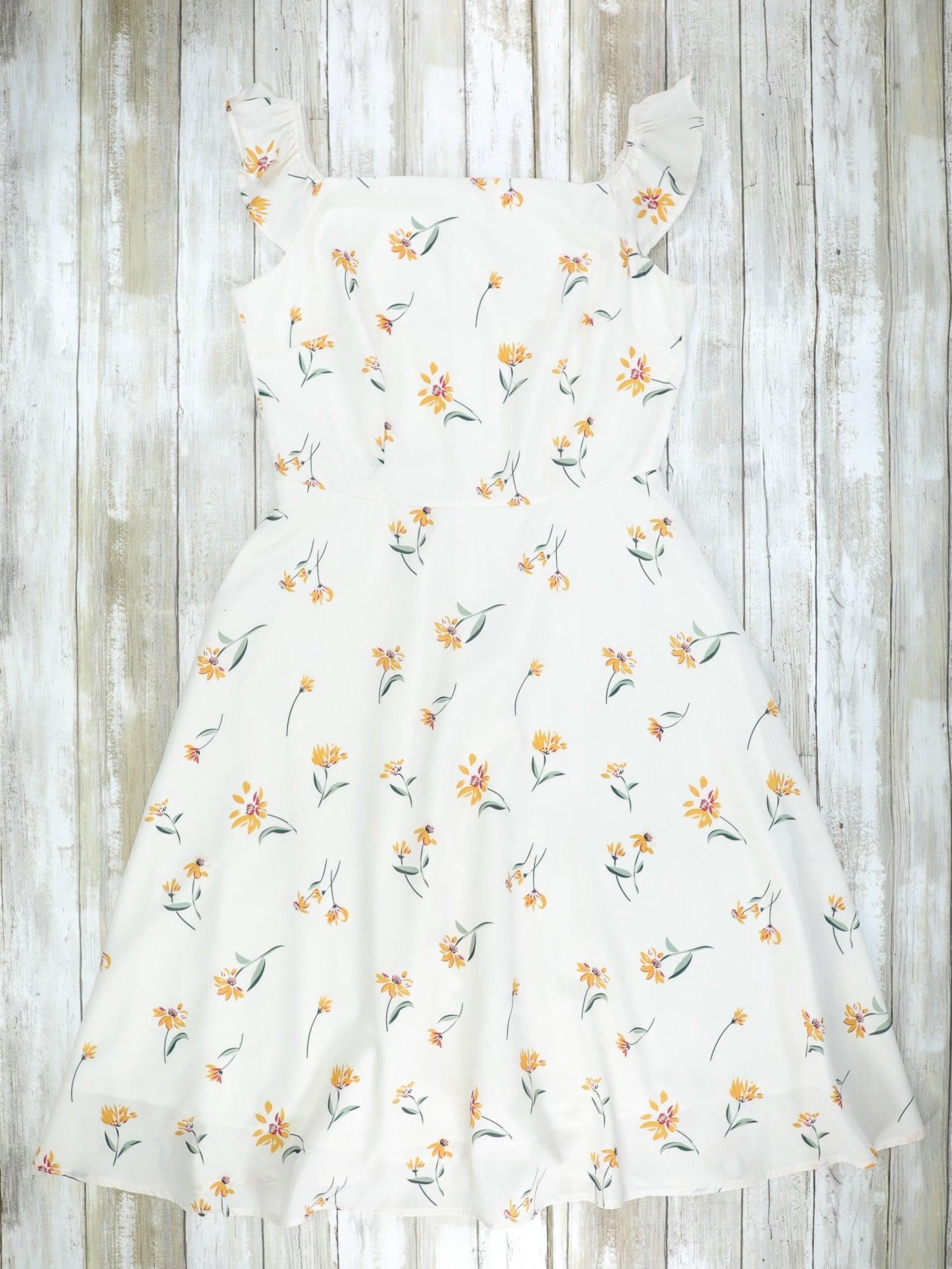 Mom & Me Dainty Floral Fluttersleeve Dress - Marie Nicole Clothing