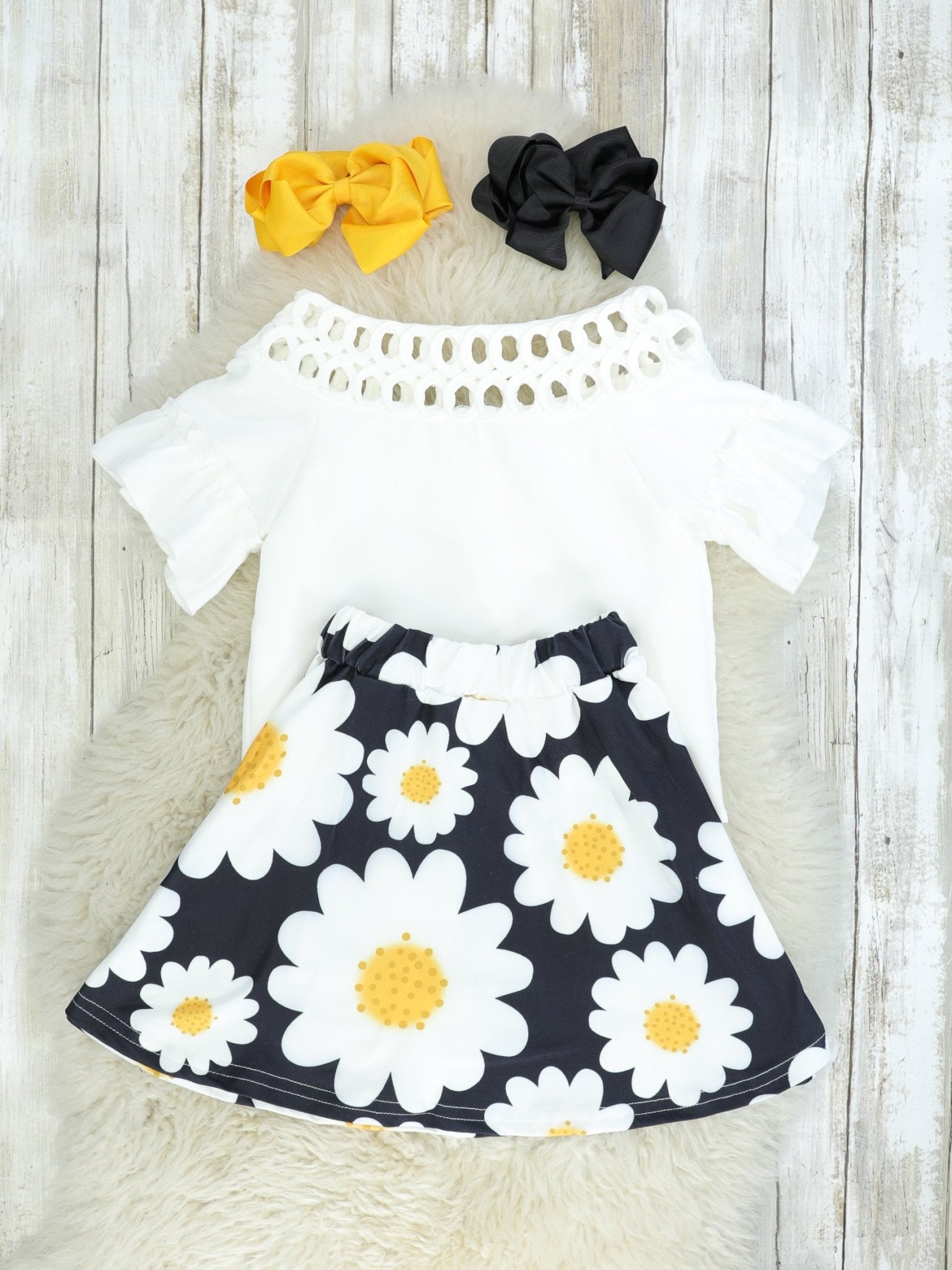 White Top & Daisy Skirt Outfit - Marie Nicole Clothing