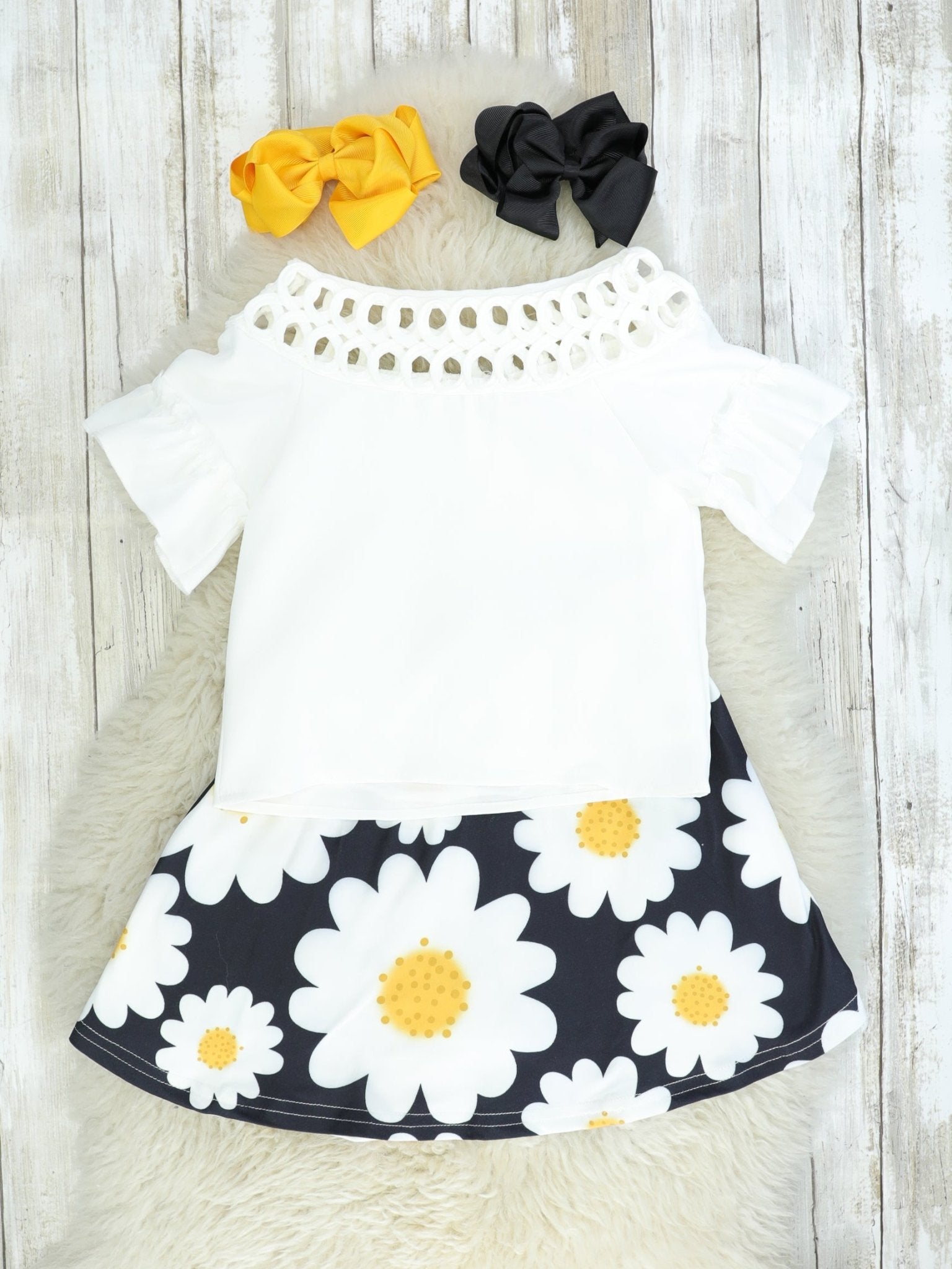 White Top & Daisy Skirt Outfit - Marie Nicole Clothing