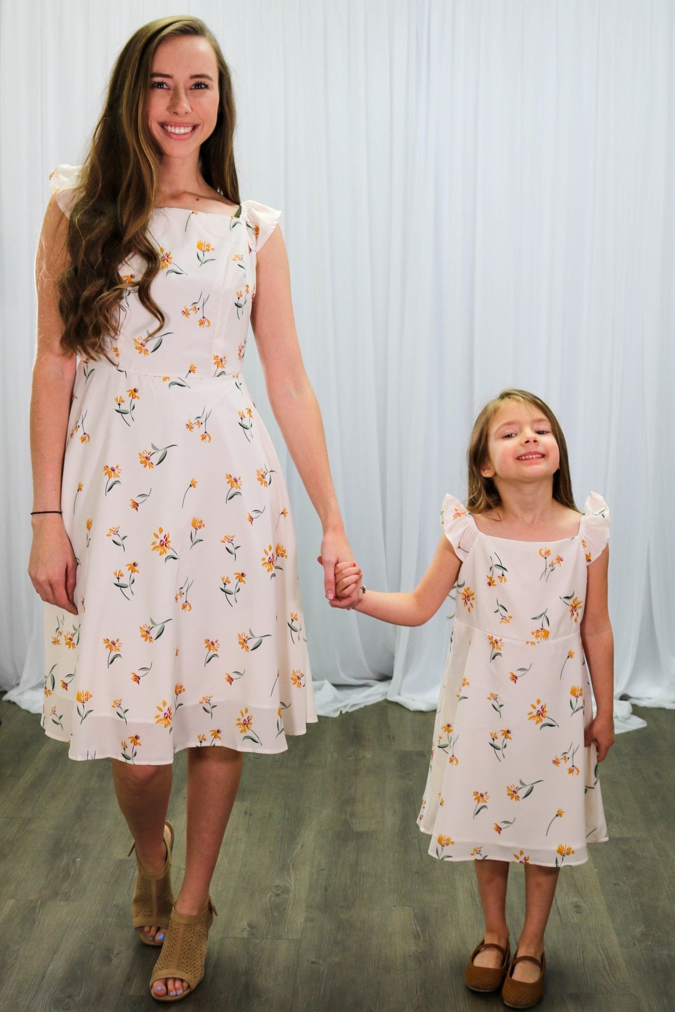 Mom & Me Dainty Floral Fluttersleeve Dress - Marie Nicole Clothing